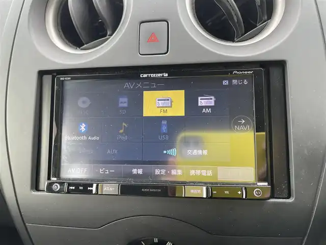 日産 ノート X 石川県 2018(平30)年 5.2万km ブリリアントホワイトパール 社外メモリーナビ/バックカメラ/インテリキー/プッシュスタート/電動ミラー/エマージェンシーブレーキ/コーナーセンサー/フロアマット