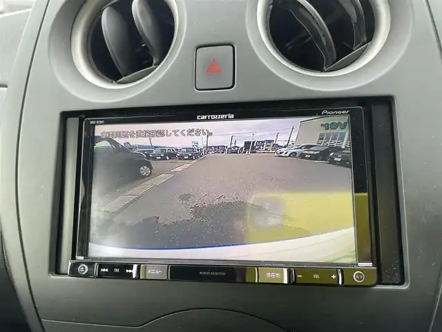 日産 ノート X 石川県 2018(平30)年 5.2万km ブリリアントホワイトパール 社外メモリーナビ/バックカメラ/インテリキー/プッシュスタート/電動ミラー/エマージェンシーブレーキ/コーナーセンサー/フロアマット