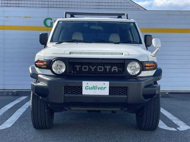 トヨタ ＦＪクルーザー 埼玉県 2013(平25)年 9.3万km ホワイト ワンオーナー/2インチアップ/ルーフキャリア/ナビ（DTV.BT.DISC.ラジオ）/社外アルミ/４wd/シートカバー/