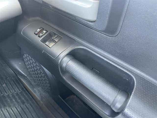 トヨタ ＦＪクルーザー 埼玉県 2013(平25)年 9.3万km ホワイト ワンオーナー/2インチアップ/ルーフキャリア/ナビ（DTV.BT.DISC.ラジオ）/社外アルミ/４wd/シートカバー/