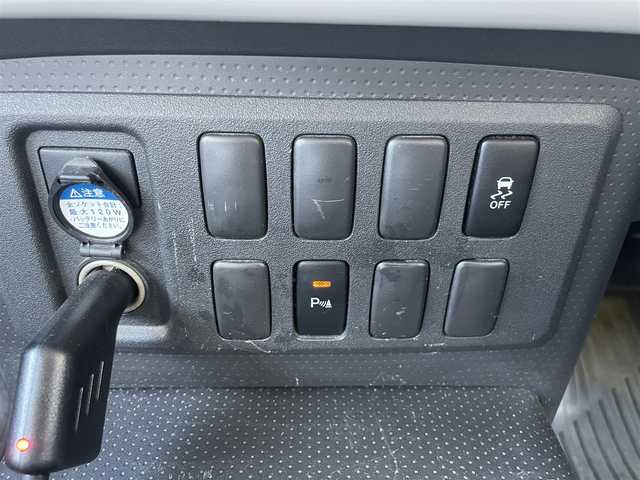 トヨタ ＦＪクルーザー 埼玉県 2013(平25)年 9.3万km ホワイト ワンオーナー/2インチアップ/ルーフキャリア/ナビ（DTV.BT.DISC.ラジオ）/社外アルミ/４wd/シートカバー/