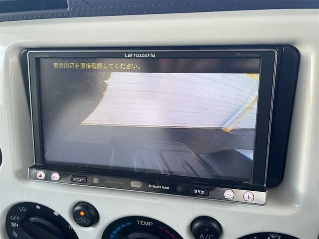 トヨタ ＦＪクルーザー 埼玉県 2013(平25)年 9.3万km ホワイト ワンオーナー/2インチアップ/ルーフキャリア/ナビ（DTV.BT.DISC.ラジオ）/社外アルミ/４wd/シートカバー/