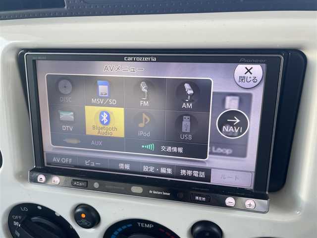 トヨタ ＦＪクルーザー 埼玉県 2013(平25)年 9.3万km ホワイト ワンオーナー/2インチアップ/ルーフキャリア/ナビ（DTV.BT.DISC.ラジオ）/社外アルミ/４wd/シートカバー/