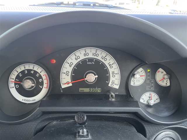 トヨタ ＦＪクルーザー 埼玉県 2013(平25)年 9.3万km ホワイト ワンオーナー/2インチアップ/ルーフキャリア/ナビ（DTV.BT.DISC.ラジオ）/社外アルミ/４wd/シートカバー/