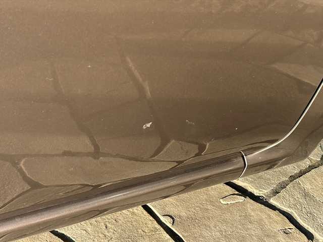 スズキ ラパン 10thアニバーサリーリミテッド 静岡県 2012(平24)年 9.4万km 茶 社外ナビ/シートヒーターD席/ETC/純正アルミホイール/純正フロアマット/スマートキー/スペアキー×１/プッシュスタート/オートエアコン/ハロゲンヘッドライト/Wエアバッグ/ABS/パワーウィンドウ/パワーステアリング