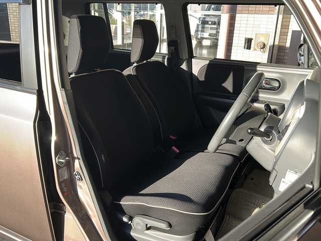 スズキ ラパン 10thアニバーサリーリミテッド 静岡県 2012(平24)年 9.4万km 茶 社外ナビ/シートヒーターD席/ETC/純正アルミホイール/純正フロアマット/スマートキー/スペアキー×１/プッシュスタート/オートエアコン/ハロゲンヘッドライト/Wエアバッグ/ABS/パワーウィンドウ/パワーステアリング