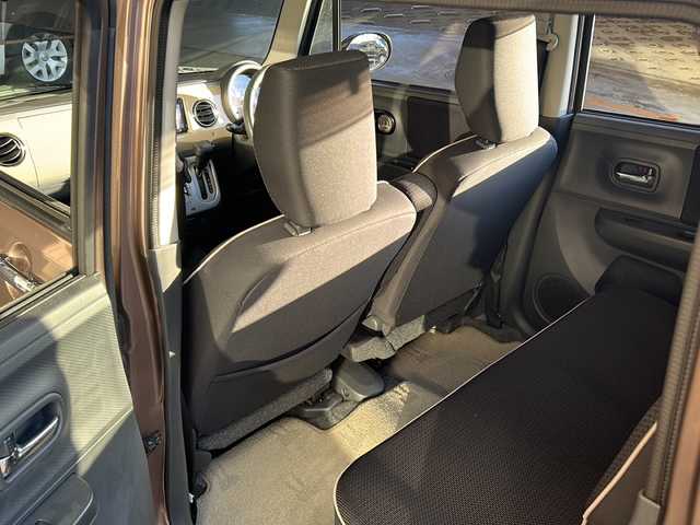 スズキ ラパン 10thアニバーサリーリミテッド 静岡県 2012(平24)年 9.4万km 茶 社外ナビ/シートヒーターD席/ETC/純正アルミホイール/純正フロアマット/スマートキー/スペアキー×１/プッシュスタート/オートエアコン/ハロゲンヘッドライト/Wエアバッグ/ABS/パワーウィンドウ/パワーステアリング