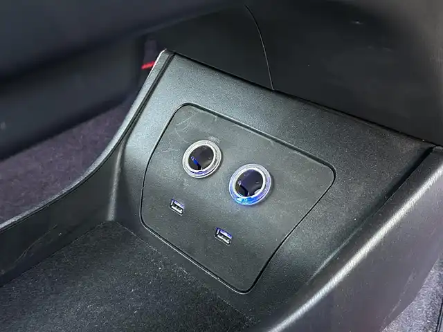 トヨタ プリウス S ツーリングセレ G’s 群馬県 2013(平25)年 9.4万km ホワイトパールクリスタルシャイン (株)IDOMが運営する【じしゃロン伊勢崎店】の自社ローン専用車両になりますこちらは現金またはオートローンご利用時の価格です。自社ローンご希望の方は別途その旨お申付け下さい/社外SDナビゲーション/バックカメラ/CD/DVD/SD/BT/DTV/ビルトインETC/オートライト/フォグライト/ドアバイザー/純正フロアマット