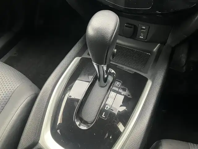 日産 エクストレイル 20X 道南・函館 2015(平27)年 8.4万km ダイヤモンドブラック /純正ナビ//フルセグＴＶ//全周囲カメラ//エンジンスターター//シートヒーター//ハーフレザーシート//コーナーセンサー//コーナリングスタビリティアシスト//オートライト//フロアマット//スマートキー//スペアキー//プッシュスタート//ＥＴＣ