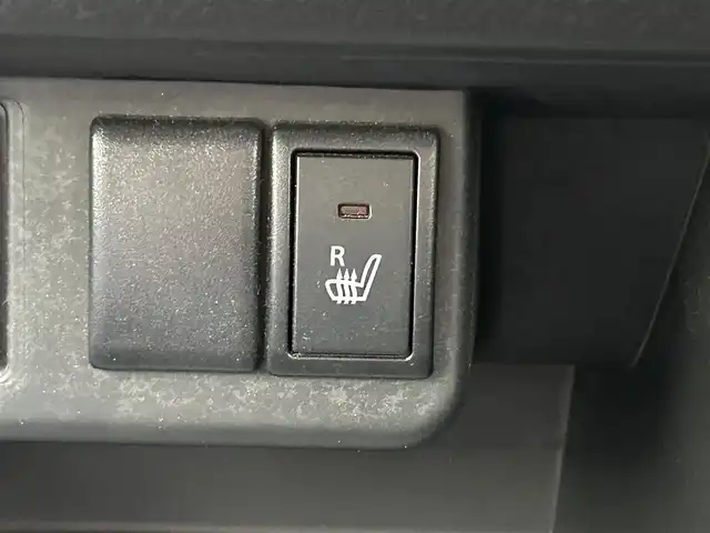 スズキ アルト L 愛媛県 2021(令3)年 2万km スペリアホワイト 純正オーディオ/AM・FM/CD/AUX/オートライト/横滑り防止装置/電動格納ドアミラー/D席シートヒーター/アイドリングストップ/リモコンキー/スペアキー/横滑り防止装置/盗難防止装置/ハロゲンヘッドライト/純正フロアマット/純正ホイールキャップ