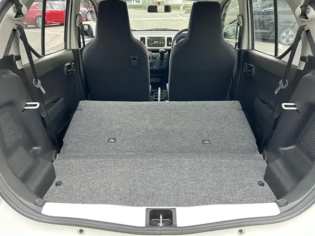 スズキ アルト L 愛媛県 2021(令3)年 2万km スペリアホワイト 純正オーディオ/AM・FM/CD/AUX/オートライト/横滑り防止装置/電動格納ドアミラー/D席シートヒーター/アイドリングストップ/リモコンキー/スペアキー/横滑り防止装置/盗難防止装置/ハロゲンヘッドライト/純正フロアマット/純正ホイールキャップ