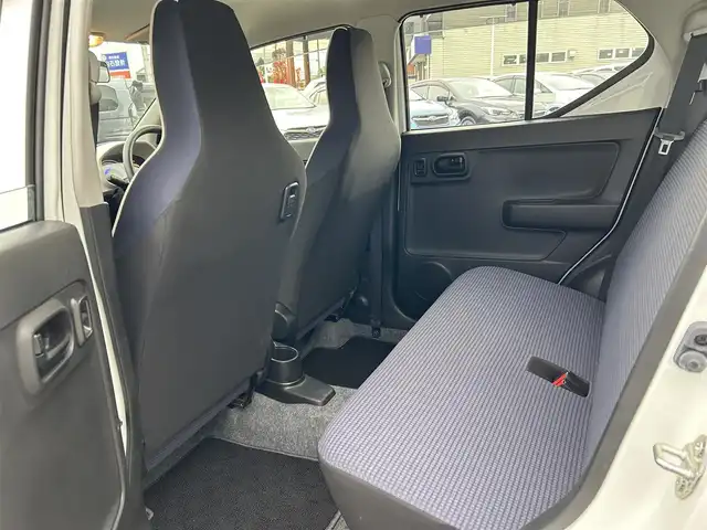 スズキ アルト L 愛媛県 2021(令3)年 2万km スペリアホワイト 純正オーディオ/AM・FM/CD/AUX/オートライト/横滑り防止装置/電動格納ドアミラー/D席シートヒーター/アイドリングストップ/リモコンキー/スペアキー/横滑り防止装置/盗難防止装置/ハロゲンヘッドライト/純正フロアマット/純正ホイールキャップ