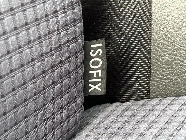 スズキ アルト L 愛媛県 2021(令3)年 2万km スペリアホワイト 純正オーディオ/AM・FM/CD/AUX/オートライト/横滑り防止装置/電動格納ドアミラー/D席シートヒーター/アイドリングストップ/リモコンキー/スペアキー/横滑り防止装置/盗難防止装置/ハロゲンヘッドライト/純正フロアマット/純正ホイールキャップ