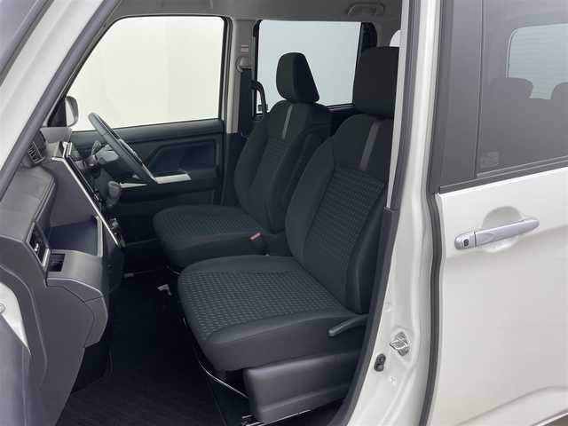 ダイハツ トール カスタムG ターボ 岡山県 2025(令7)年 1万km パールホワイトⅢ 純正9インチディスプレイオーディオ/(Bluetooth/USB/HDMI/Carplay/フルセグTV)/全方位カメラ/両側電動スライドドア/ステアリングリモコン/レーダークルーズコントロール/コーナーセンサー(前後)/オートハイビーム/LEDヘッドライト/レーンアシスト/オートブレーキホールド/アイドリングストップ/スマートキー(2本)/純正15インチアルミホイール/純正フロアマット