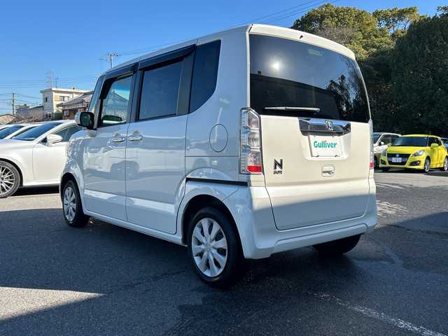 ホンダ Ｎ ＢＯＸ G SSパッケージ 大阪府 2016(平28)年 6.8万km プレミアムホワイトパールⅡ 純正ナビ（フルセグ/Ｂｌｕｅｔｏｏｔｈ/DVD/CD)/両側パワースライドドア　/バックカメラ　/横滑り防止装置　/オートライト　/アイドリングストップ　/社外フロアマット　/純正キセノンライト　/USB入力端子/スペアキー１本　/ビルトインＥＴＣ　/取扱説明書