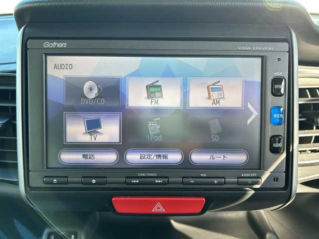 ホンダ Ｎ ＢＯＸ G SSパッケージ 大阪府 2016(平28)年 6.8万km プレミアムホワイトパールⅡ 純正ナビ（フルセグ/Ｂｌｕｅｔｏｏｔｈ/DVD/CD)/両側パワースライドドア　/バックカメラ　/横滑り防止装置　/オートライト　/アイドリングストップ　/社外フロアマット　/純正キセノンライト　/USB入力端子/スペアキー１本　/ビルトインＥＴＣ　/取扱説明書