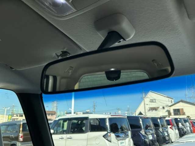 ホンダ Ｎ ＢＯＸ G SSパッケージ 大阪府 2016(平28)年 6.8万km プレミアムホワイトパールⅡ 純正ナビ（フルセグ/Ｂｌｕｅｔｏｏｔｈ/DVD/CD)/両側パワースライドドア　/バックカメラ　/横滑り防止装置　/オートライト　/アイドリングストップ　/社外フロアマット　/純正キセノンライト　/USB入力端子/スペアキー１本　/ビルトインＥＴＣ　/取扱説明書