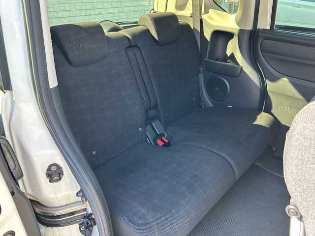 ホンダ Ｎ ＢＯＸ G SSパッケージ 大阪府 2016(平28)年 6.8万km プレミアムホワイトパールⅡ 純正ナビ（フルセグ/Ｂｌｕｅｔｏｏｔｈ/DVD/CD)/両側パワースライドドア　/バックカメラ　/横滑り防止装置　/オートライト　/アイドリングストップ　/社外フロアマット　/純正キセノンライト　/USB入力端子/スペアキー１本　/ビルトインＥＴＣ　/取扱説明書