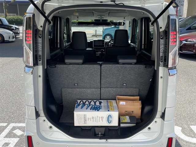 スズキ スペーシア カスタム HYBRID XS ターボ 宮崎県 2021(令3)年 2.5万km ピュアホワイトP ワンオーナー/社外メモリーナビ/フルセグTV/バックカメラ/ETC/セーフティサポート/・デュアルカメラブレーキサポート/・車線逸脱警報機能/・アダプティブクルーズコントロール/・誤発進抑制機能/・後方誤発進抑制機能/・後退時ブレーキサポート/・リアパーキングセンサー/両側パワースライドドア/ハーフレザーシート/D席シートヒーター/革巻きステアリング/パドルシフト/LEDヘッドランプ/オートライト/スペアキー×１/アイドリングストップ/ターボ/ローダウンサス/新車時整備手帳/　　【保証書】/取扱説明書