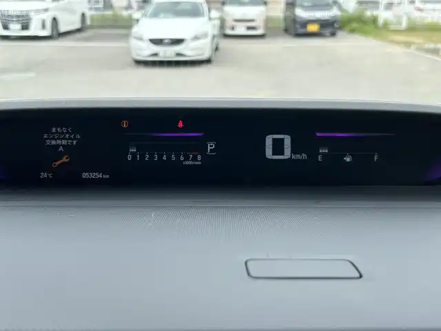 ホンダ ステップワゴン スパーダ クルスピセンシング 兵庫県 2018(平30)年 5.4万km プラチナホワイトパール 純正ナビ/ＥＴＣ/Bluetoothオーディオ/フルセグ/CD／DVD/バックカメラ/ステアリングリモコン/後部座席モニター（フリップダウン）/両側パワースライドドア/シートヒーター/Ｈｏｎｄａセンシング/クルーズコントロール（追従走行あり）/純正フロアマット