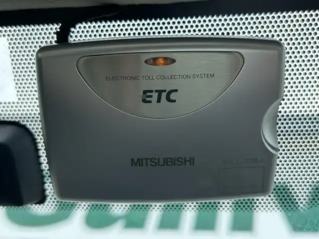 トヨタ プレミオ 1．8X Lパッケージ 静岡県 2007(平19)年 5.3万km シルバーM ワンオーナー/純正オーディオディスプレイ/　（AM/FM/CD）/バックカメラ/純正シートカバー/横滑り防止装置/純正ドアバイザー/純正フロアマット/スマートキー/ダブルサイドエアバッグ/オートライト/保証書/取扱説明書