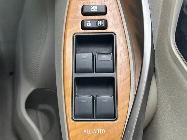 トヨタ プレミオ 1．8X Lパッケージ 静岡県 2007(平19)年 5.3万km シルバーM ワンオーナー/純正オーディオディスプレイ/　（AM/FM/CD）/バックカメラ/純正シートカバー/横滑り防止装置/純正ドアバイザー/純正フロアマット/スマートキー/ダブルサイドエアバッグ/オートライト/保証書/取扱説明書