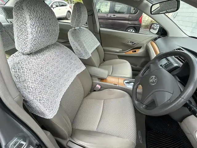 トヨタ プレミオ 1．8X Lパッケージ 静岡県 2007(平19)年 5.3万km シルバーM ワンオーナー/純正オーディオディスプレイ/　（AM/FM/CD）/バックカメラ/純正シートカバー/横滑り防止装置/純正ドアバイザー/純正フロアマット/スマートキー/ダブルサイドエアバッグ/オートライト/保証書/取扱説明書