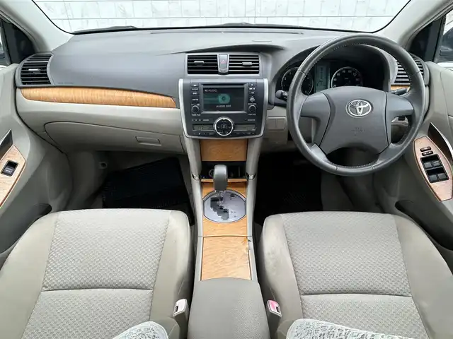 トヨタ プレミオ 1．8X Lパッケージ 静岡県 2007(平19)年 5.3万km シルバーM ワンオーナー/純正オーディオディスプレイ/　（AM/FM/CD）/バックカメラ/純正シートカバー/横滑り防止装置/純正ドアバイザー/純正フロアマット/スマートキー/ダブルサイドエアバッグ/オートライト/保証書/取扱説明書