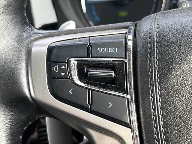 三菱 アウトランダー ＰＨＥＶ G セーフティパッケージ 山梨県 2017(平29)年 7.5万km スターリングシルバーM