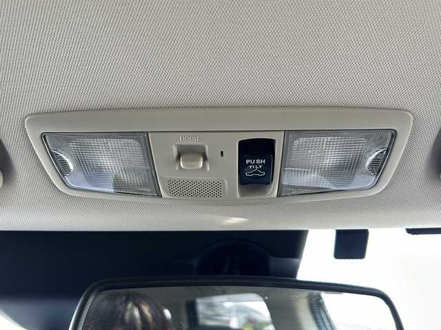 三菱 アウトランダー ＰＨＥＶ G セーフティパッケージ 山梨県 2017(平29)年 7.5万km スターリングシルバーM