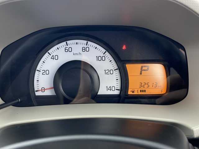 スズキ アルト F 秋田県 2020(令2)年 3.3万km スペリアホワイト 純正オーディオ【AM/FM/CD/AUX】　/運転席シートヒーター　/純正フロアマット　/横滑り防止装置　/ライトレベライザー　/リモコンキー　/スペアキー有り　/サイドバイザー　/純正ホイールキャップ付きサマータイヤ積み込み有り