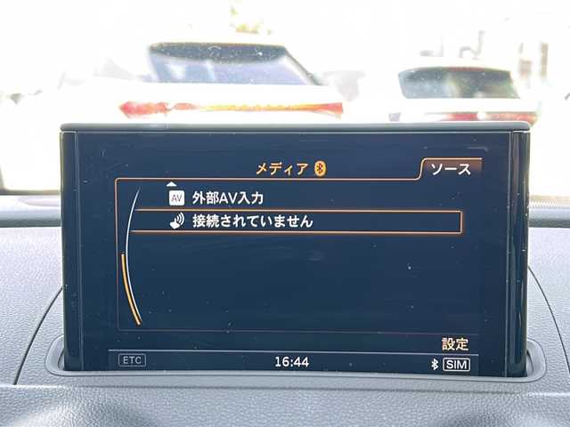 アウディ Ａ３ スポーツバック 1．4 TFSI 佐賀県 2016(平28)年 9.4万km ミトスブラックメタリック 純正ナビ/Bluetooth/CD/DVD/バックカメラ/フルセグTV/前後ドライブレコーダー/クルーズコントロール/パドルシフト/クリアランスソナー/オートエアコン/オートライト/プッシュスタート/革巻きステアリング/ステアリングスイッチ/電格ウィンカーミラー/アイドリングストップ/布系シート/ETC/純正アルミホイール/保証書/取扱説明書