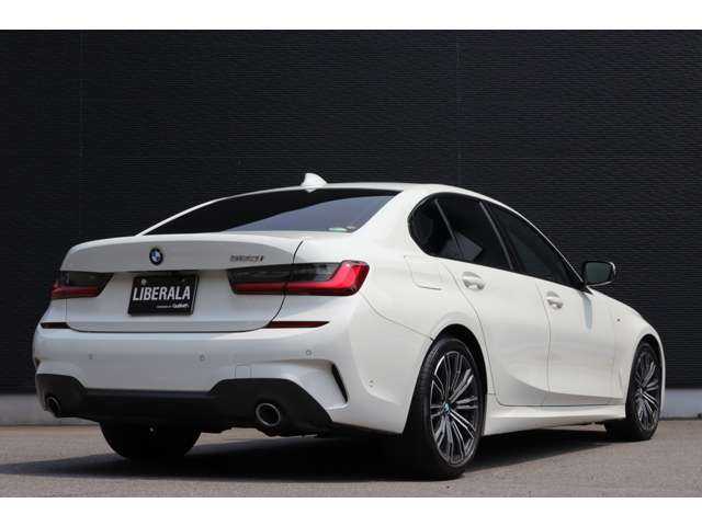 ＢＭＷ ３２０ｉ Mスポーツ 大分県 2019(平31)年 7.2万km アルピンホワイトⅢ ワンオーナー/インテリジェントセーフティ/ヘッドアップディスプレイ/黒ハーフレザー/・シートヒーター/純正ナビ/・全方位カメラ/・AppleCarPlay/・Bluetooth/・自動駐車/ワイヤレス充電/LEDライト/・オートハイビーム/・Ｆ／Ｒフォグ/純正１８インチアルミホイール/ステアリングスイッチ/パドルシフト/ビルトインETC