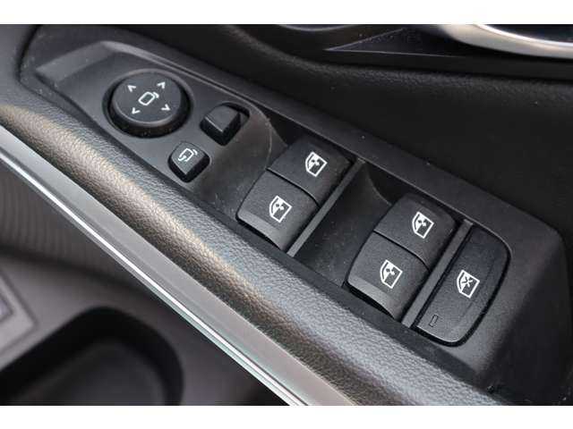 ＢＭＷ ３２０ｉ Mスポーツ 大分県 2019(平31)年 7.2万km アルピンホワイトⅢ ワンオーナー/インテリジェントセーフティ/ヘッドアップディスプレイ/黒ハーフレザー/・シートヒーター/純正ナビ/・全方位カメラ/・AppleCarPlay/・Bluetooth/・自動駐車/ワイヤレス充電/LEDライト/・オートハイビーム/・Ｆ／Ｒフォグ/純正１８インチアルミホイール/ステアリングスイッチ/パドルシフト/ビルトインETC