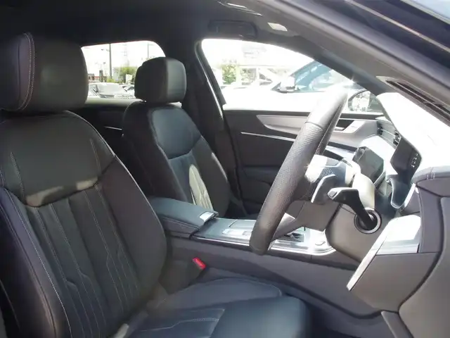 アウディ アウディ Ａ６ アバント 40TDIクワトロ Sライン 埼玉県 2023(令5)年 1.6万km ミトスブラックメタリック ブラックレザーシート/アダプティブクルーズコントロール/バーチャルコックピット/CarPlay/パークセンサー/ブラインドスポットモニター/バック/フロントカメラ/純正ナビ/ドラレコ/ETC/フルセグTV/イージークローザー/置くだけ充電/全席シートヒーター/ベンチレーション/シートポジションメモリー機能