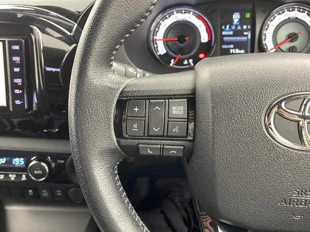 トヨタ ハイラックス Z ブラックラリーエディション 栃木県 2019(平31)年 6.4万km スーパーホワイトⅡ ４ＷＤ/トヨタセーフティセンス/純正ナビ/　フルセグ/CD/DVD/BT/USB/SD/バックカメラ/前後ドライブレコーダー/ETC/TRDマフラー /TRDサイドステップ/TRDマッドガード　/純正フロアマット/クルーズコントロール/オートライト/フォグランプ/横滑り防止/リヤデフロック/レーンキープアシスト/ヒルダウンアシスト