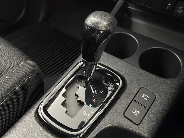 トヨタ ハイラックス Z ブラックラリーエディション 栃木県 2019(平31)年 6.4万km スーパーホワイトⅡ ４ＷＤ/トヨタセーフティセンス/純正ナビ/　フルセグ/CD/DVD/BT/USB/SD/バックカメラ/前後ドライブレコーダー/ETC/TRDマフラー /TRDサイドステップ/TRDマッドガード　/純正フロアマット/クルーズコントロール/オートライト/フォグランプ/横滑り防止/リヤデフロック/レーンキープアシスト/ヒルダウンアシスト