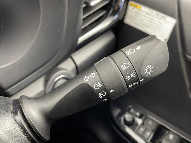 トヨタ ハイラックス Z ブラックラリーエディション 栃木県 2019(平31)年 6.4万km スーパーホワイトⅡ ４ＷＤ/トヨタセーフティセンス/純正ナビ/　フルセグ/CD/DVD/BT/USB/SD/バックカメラ/前後ドライブレコーダー/ETC/TRDマフラー /TRDサイドステップ/TRDマッドガード　/純正フロアマット/クルーズコントロール/オートライト/フォグランプ/横滑り防止/リヤデフロック/レーンキープアシスト/ヒルダウンアシスト