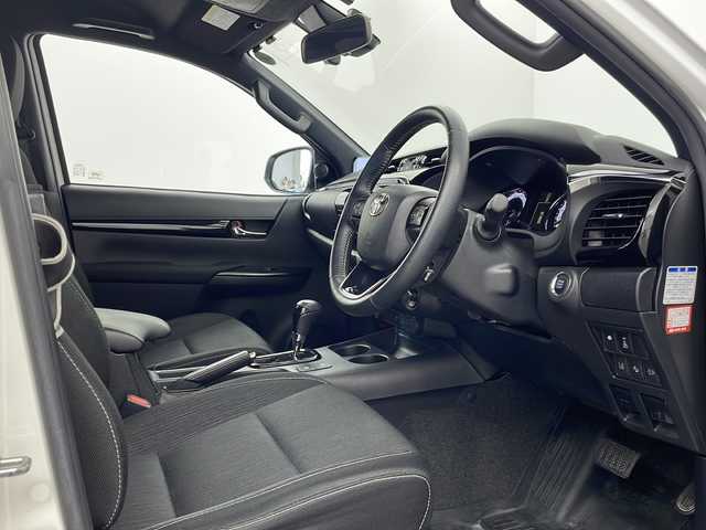 トヨタ ハイラックス Z ブラックラリーエディション 栃木県 2019(平31)年 6.4万km スーパーホワイトⅡ ４ＷＤ/トヨタセーフティセンス/純正ナビ/　フルセグ/CD/DVD/BT/USB/SD/バックカメラ/前後ドライブレコーダー/ETC/TRDマフラー /TRDサイドステップ/TRDマッドガード　/純正フロアマット/クルーズコントロール/オートライト/フォグランプ/横滑り防止/リヤデフロック/レーンキープアシスト/ヒルダウンアシスト