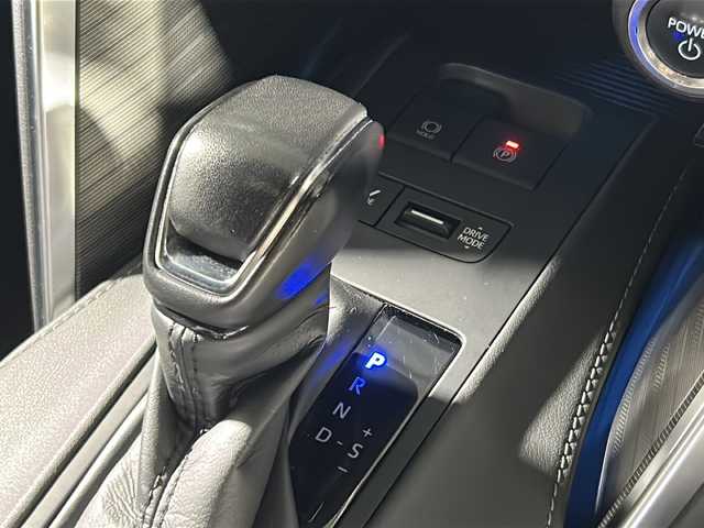 トヨタ ハリアー ハイブリッド Z レザーパッケージ 広島県 2023(令5)年 2.7万km プレシャスブラックパール 調光パノラマルーフ/モデリスタエアロ（F/S/R）/トヨタセーフティセンス/・プリクラッシュセーフティ/・レーンディパーチャーアラート/・LTA/・先行車発進告知/・RSA/・レーダークルーズコントロール/クリアランスソナー/HUD/BSM/デジタルインナーミラー/JBLプレミアムサウンド/純正12.3インチナビ/・フルセグ/Bluetooth/HDMI/USB/パノラミックビューモニター/ステアリングヒーター/革巻きステアリング/ステアリングスイッチ/黒革シート/シートヒーター/ベンチレーション/パワーシート/シートメモリー/ワイヤレス充電/レーダー探知器（ZERO807LV）/純正ドライブレコーダー/ETC2.0/純正ドアバイザー/純正19インチアルミホイール/W+サイド+カーテンエアバック