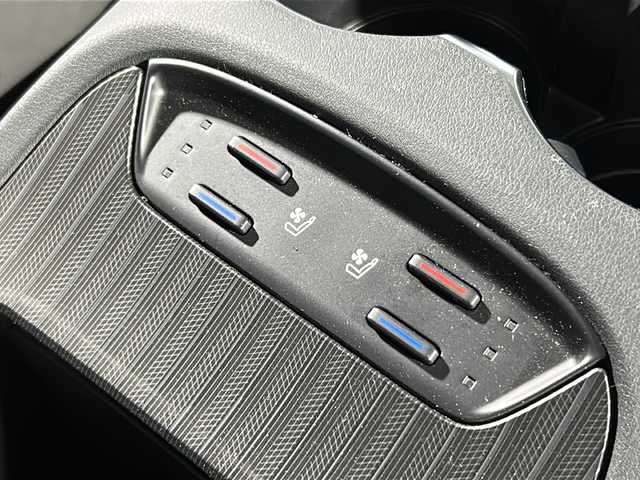 トヨタ ハリアー ハイブリッド Z レザーパッケージ 広島県 2023(令5)年 2.7万km プレシャスブラックパール 調光パノラマルーフ/モデリスタエアロ（F/S/R）/トヨタセーフティセンス/・プリクラッシュセーフティ/・レーンディパーチャーアラート/・LTA/・先行車発進告知/・RSA/・レーダークルーズコントロール/クリアランスソナー/HUD/BSM/デジタルインナーミラー/JBLプレミアムサウンド/純正12.3インチナビ/・フルセグ/Bluetooth/HDMI/USB/パノラミックビューモニター/ステアリングヒーター/革巻きステアリング/ステアリングスイッチ/黒革シート/シートヒーター/ベンチレーション/パワーシート/シートメモリー/ワイヤレス充電/レーダー探知器（ZERO807LV）/純正ドライブレコーダー/ETC2.0/純正ドアバイザー/純正19インチアルミホイール/W+サイド+カーテンエアバック
