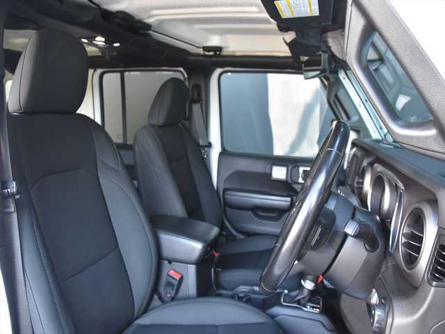 クライスラー・ジープ ジープ ラングラー アンリミテッド スポーツ 和歌山県 2020(令2)年 4.8万km 白 ACC /ディスプレイオーディオ /Apple carPlay /Bカメラ /ダウンヒルコントロール /コーナーセンサー /アイドリングストップ /MTモード付きAT /前後ドライブレコーダー /プッシュスタート /純正17AW /ETC/取扱説明書/保証書/スペアキー