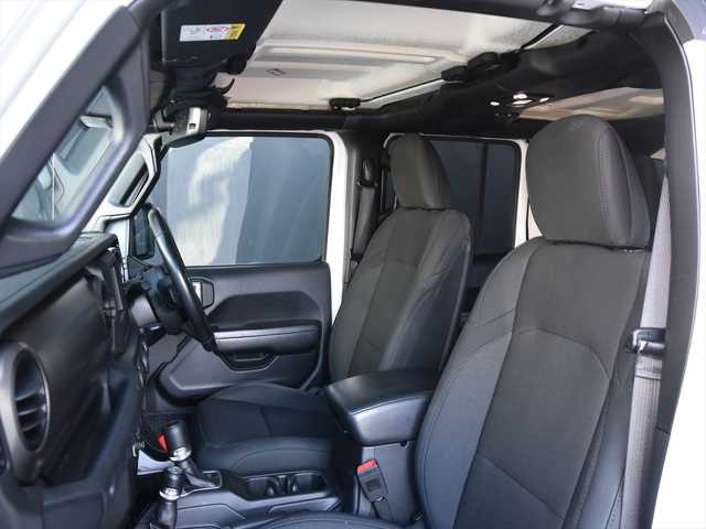 クライスラー・ジープ ジープ ラングラー アンリミテッド スポーツ 和歌山県 2020(令2)年 4.8万km 白 ACC /ディスプレイオーディオ /Apple carPlay /Bカメラ /ダウンヒルコントロール /コーナーセンサー /アイドリングストップ /MTモード付きAT /前後ドライブレコーダー /プッシュスタート /純正17AW /ETC/取扱説明書/保証書/スペアキー