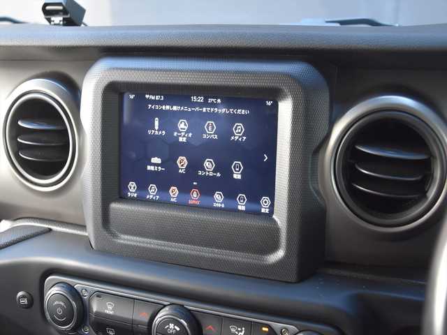 クライスラー・ジープ ジープ ラングラー アンリミテッド スポーツ 和歌山県 2020(令2)年 4.8万km 白 ACC /ディスプレイオーディオ /Apple carPlay /Bカメラ /ダウンヒルコントロール /コーナーセンサー /アイドリングストップ /MTモード付きAT /前後ドライブレコーダー /プッシュスタート /純正17AW /ETC/取扱説明書/保証書/スペアキー