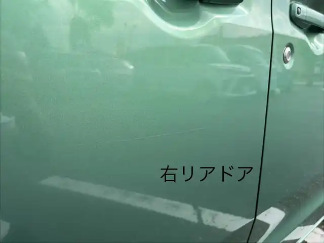 スズキ スペーシア HYBRID X 三重県 2018(平30)年 6.4万km ツールグリーンパールメタリック 4WD/純正ナビ（Bluetooth/DVD/CD/地デジTV/AM/FM/SD）/ETC/両側パワースライドドア/シートヒーター（前席）/スペアキー/セーフティサポート（デュアルセンサーブレーキサポート/誤発進抑制/車線逸脱警報/ふらつき警報/先行車発進お知らせ/ハイビームアシスト/後退時ブレーキサポート/後方誤発進抑制/リアパーキングセンサー）/ブラック内装/光沢アイボリーインパネ加飾/チルトステアリング/オートエアコン/エコクール/リアヒーターダクト/スリムサーキュレーター/ファブリックシート/ボックス付アームレスト(前席中央)/シートリフター(運転席）/ストラップ付左右独立スライドシート（リア）/ロールサンシェード（リアドア）/アクセサリーソケット（後席右側）/ラゲッジルームランプ/後方視界支援ミラー/純正フロアマット