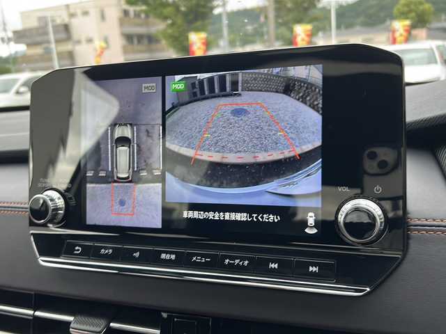 三菱 アウトランダー ＰＨＥＶ P 大阪府 2023(令5)年 0.8万km ホワイトダイヤモンド ｅ－Ａｓｓｉｓｔ　サンルーフ　ＢＯＳＥ　純正ナビ　全周囲カメラ　フルセグＴＶ　ＢＴ　レザーシート　パワーシート　シートメモリ　シートヒーター　ステアリングヒーター　ＡＣ１５００Ｗ　レーダークルコン　RCTA　S-AWC　ASC　HUD　パワーバックドア　デュアルエアコン　置くだけ充電　ETC　LEDヘッドライト　プッシュスタート　スマートキー　純正アルミホイール　純正フロアマットパドルシフト　スペアキー