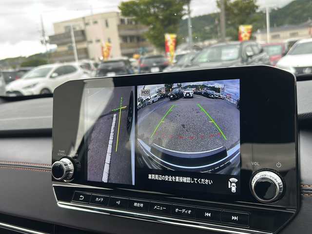 三菱 アウトランダー ＰＨＥＶ P 大阪府 2023(令5)年 0.8万km ホワイトダイヤモンド ｅ－Ａｓｓｉｓｔ　サンルーフ　ＢＯＳＥ　純正ナビ　全周囲カメラ　フルセグＴＶ　ＢＴ　レザーシート　パワーシート　シートメモリ　シートヒーター　ステアリングヒーター　ＡＣ１５００Ｗ　レーダークルコン　RCTA　S-AWC　ASC　HUD　パワーバックドア　デュアルエアコン　置くだけ充電　ETC　LEDヘッドライト　プッシュスタート　スマートキー　純正アルミホイール　純正フロアマットパドルシフト　スペアキー