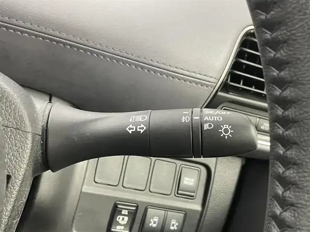 日産 セレナ e－パワー HWS V アーバンクロム 埼玉県 2022(令4)年 3.9万km ブリリアントホワイトパール 純正１０インチナビ　フリップダウンモニター　アラウンドビューモニター　ＢＳＩ　プロパイロット　レーダークルーズ　ビルトインＥＴＣ　ドラレコ　インテリジェントルームミラー　ＨＤＭＩ　オートライト　ＬＥＤ