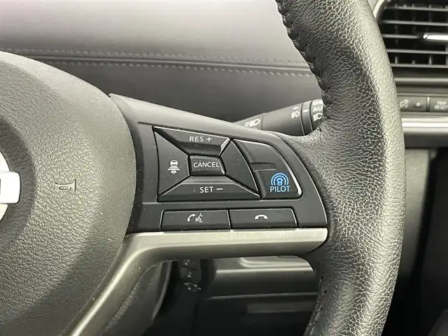 日産 セレナ e－パワー HWS V アーバンクロム 埼玉県 2022(令4)年 3.9万km ブリリアントホワイトパール 純正１０インチナビ　フリップダウンモニター　アラウンドビューモニター　ＢＳＩ　プロパイロット　レーダークルーズ　ビルトインＥＴＣ　ドラレコ　インテリジェントルームミラー　ＨＤＭＩ　オートライト　ＬＥＤ