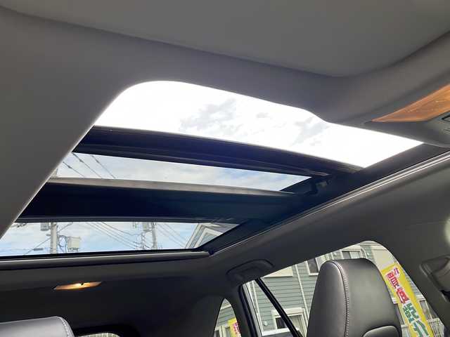 トヨタ ＲＡＶ４ ハイブリットG 神奈川県 2020(令2)年 2.9万km ホワイトパールクリスタルシャイン ワンオーナー/サンルーフ/純正メーカーナビ/(AM/FM/USB/BT/Miracast/フルセグTV)/全方位カメラ/衝突被害軽減ブレーキ/レーンキープアシスト/ブラインドスポットモニター/クリアランスソナー/オートハイビーム/レーダークルーズコントロール/黒革シート/D席メモリー機能付パワーシート/D/N席シートヒーター/ステアリングヒーター/AC100V電源/パワーバックドア/ルーフレール/ビルトインETC2.0/オートミラー/ISOFIX/スペアキー×1/保証書/取扱説明書